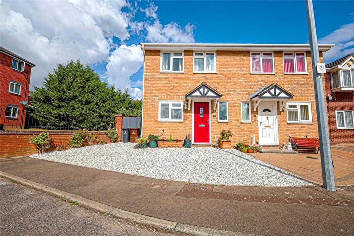 2 Bedroom Semi-Detached House To Rent In Ranger Walk, Colchester, Essex, CO2