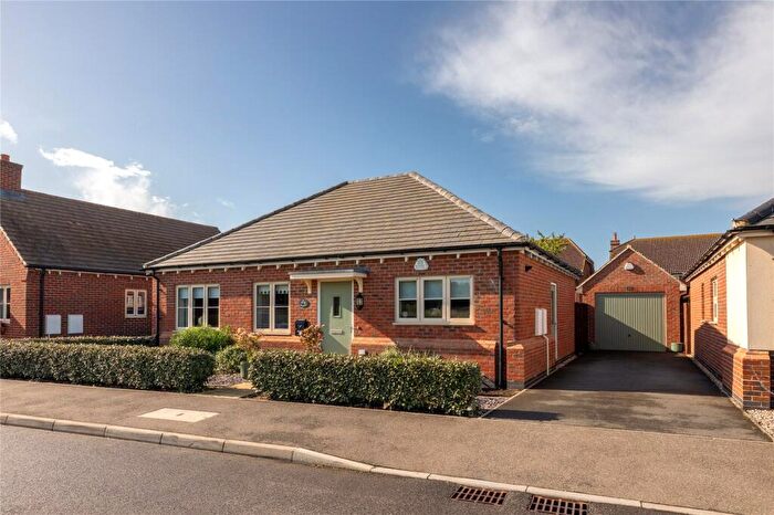 3 Bedroom Bungalow For Sale In Sollars Way, Houghton Conquest, Bedfordshire, MK45
