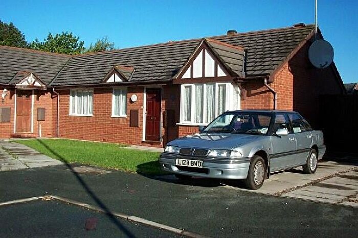 3 Bedroom Bungalow To Rent In Brampton Drive, L8