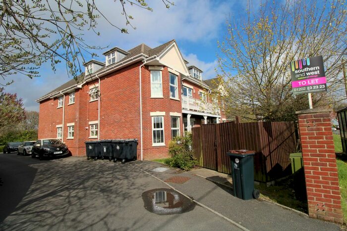 2 Bedroom Flat To Rent In Poole Road, Poole, BH16