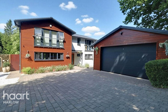 4 Bedroom Detached House For Sale In Collins Meadow, Harlow, CM19