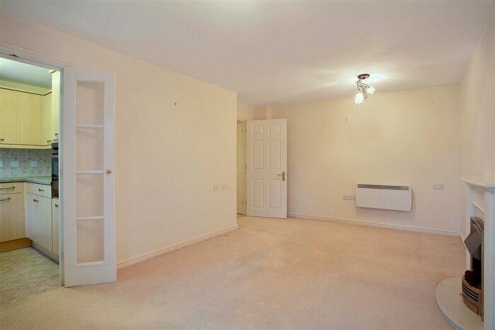 1 Bedroom Flat For Sale In Rivers Edge Court, Oaklands Drive, Okehampton EX20