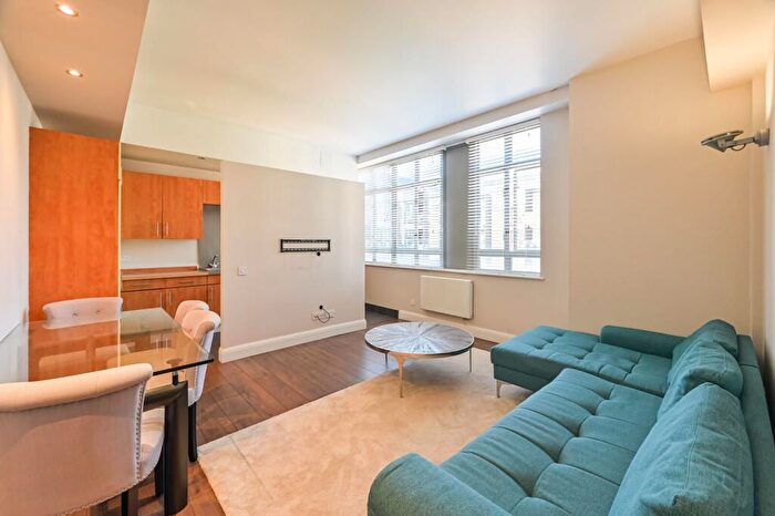 2 Bedroom Flat To Rent In City Road, Old Street, London, EC1V