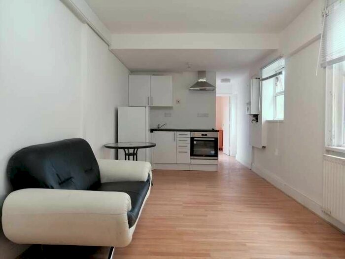 1 Bedroom Flat To Rent In Salisbury Road, Cathays, Cardiff, CF24