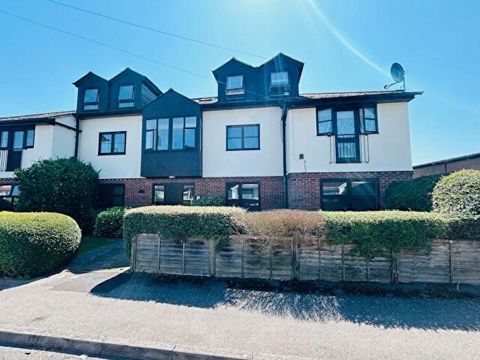 2 Bedroom Apartment To Rent In Iona Crescent, Slough, SL1