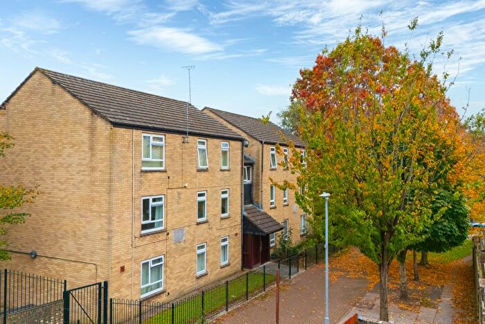 2 Bedroom Flat For Sale In Flint Street, Gabalfa, CF14