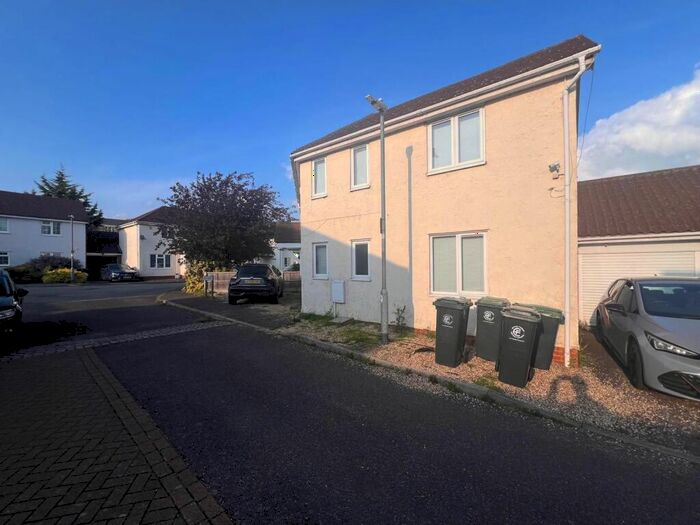 3 Bedroom Semi-Detached House To Rent In Rush Drive, Waltham Abbey, EN9