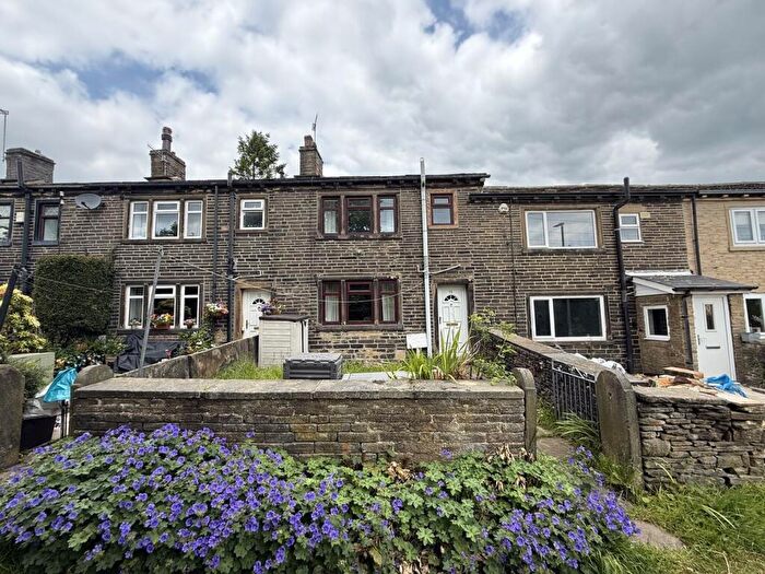 2 Bedroom Terraced House For Sale In Whitehill Green, Illingworth, Halifax, Calderdale, HX2