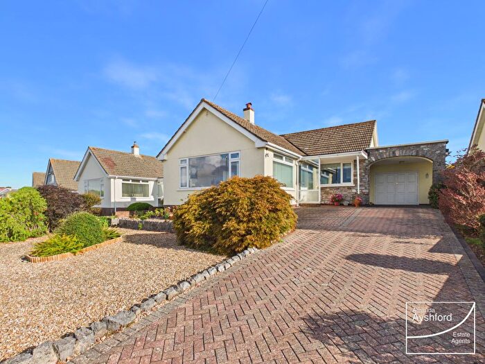 2 Bedroom Detached Bungalow For Sale In Sandringham Drive, Preston, Paignton, TQ3