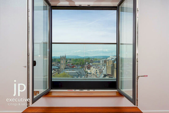 2 Bedroom Penthouse For Sale In The Hayes, Cardiff(City), CF10