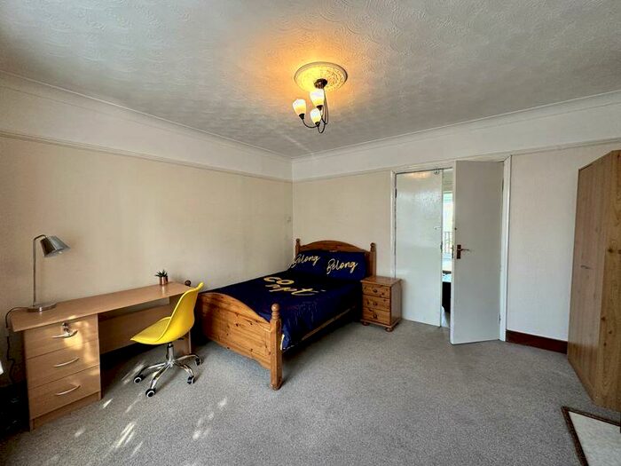 4 Bedroom Terraced House To Rent In Eastbourne Road, Brighton, BN2