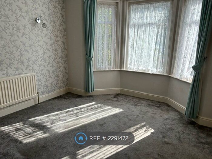 3 Bedroom Detached House To Rent In Ripon Road, Bournemouth, BH9