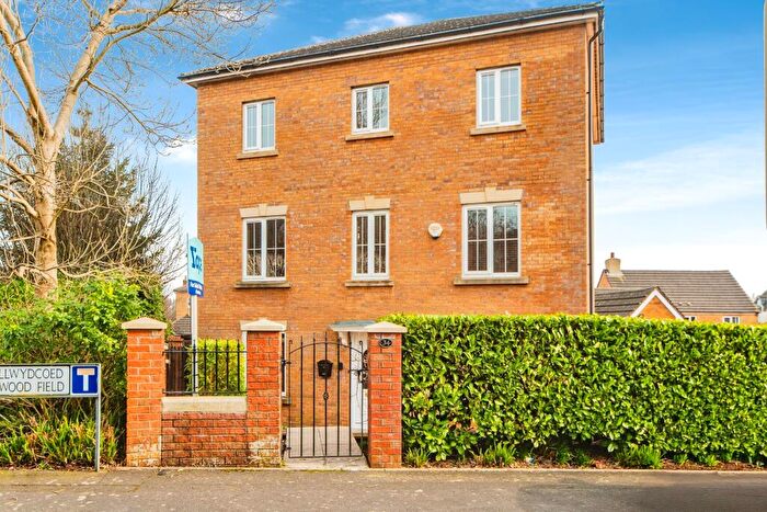 4 Bedroom Detached House For Sale In Cae Llwydcoed, Bridgend, CF31