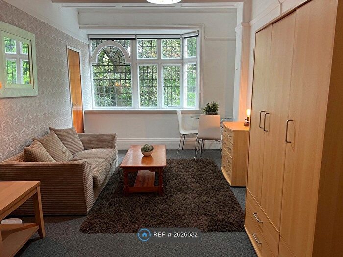 1 Bedroom Flat To Rent In Knighton Spinneys, Leicester, LE2