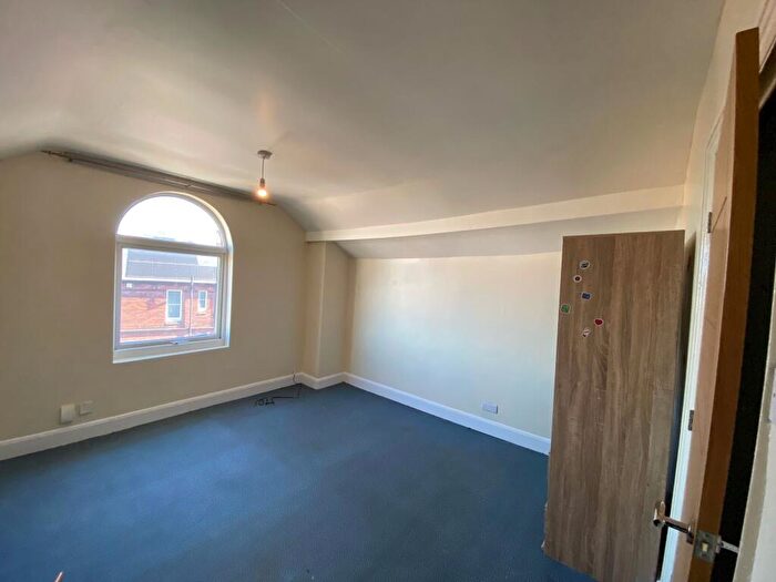 1 Bedroom Flat To Rent In Kimberworth Road, S61