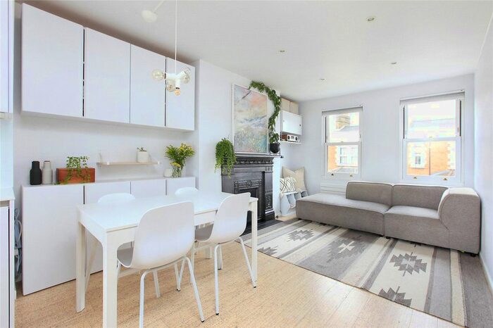 2 Bedroom Flat To Rent In Tregothnan Road, Clapham, London, SW9