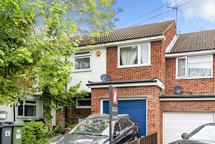 3 Bedroom Terraced House To Rent In Castlands Road London, SE6