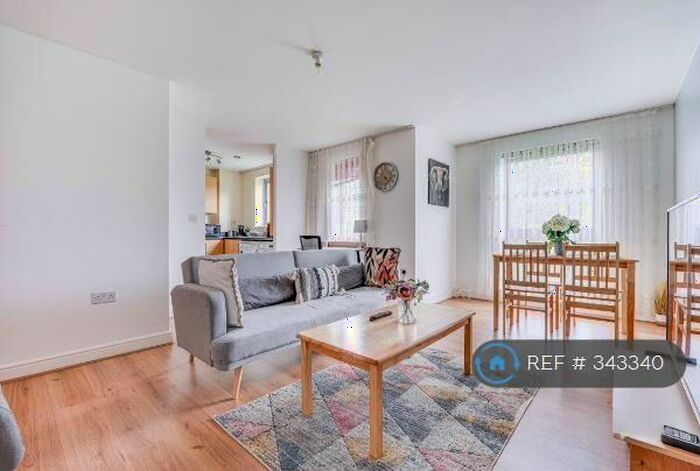 2 Bedroom Flat To Rent In Millicent Grove, London, N13