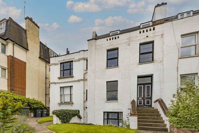 1 Bedroom Flat To Rent In St. Marks Hill, Surbiton, KT6