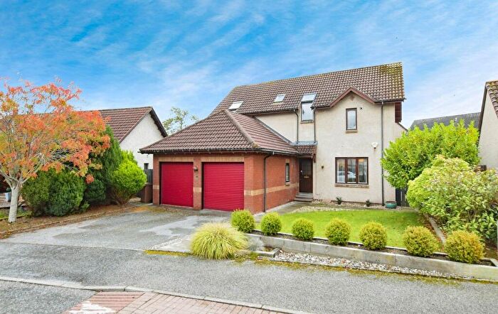 4 Bedroom Detached House For Sale In Wellside Avenue, Kingswells, Aberdeen, AB15