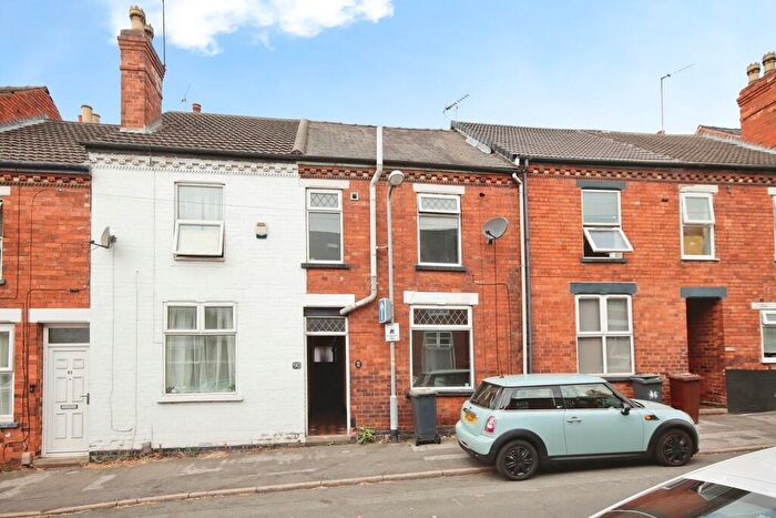 2 Bedroom Terraced House For Sale In Oakfield Street, Lincoln, LN2