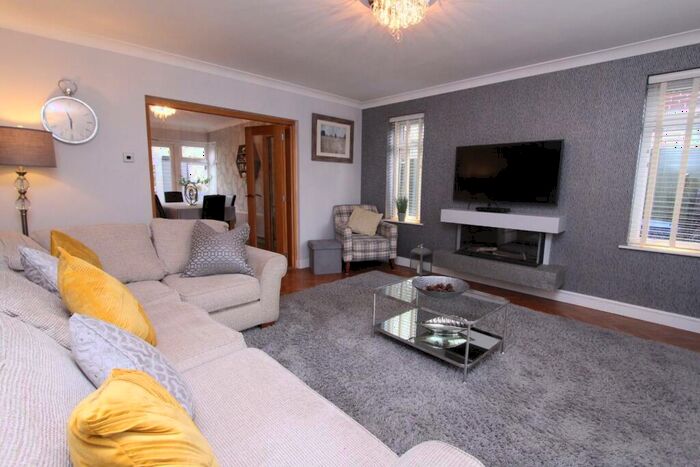 5 Bedroom Detached House For Sale In Highwood Road, Uttoxeter, ST14