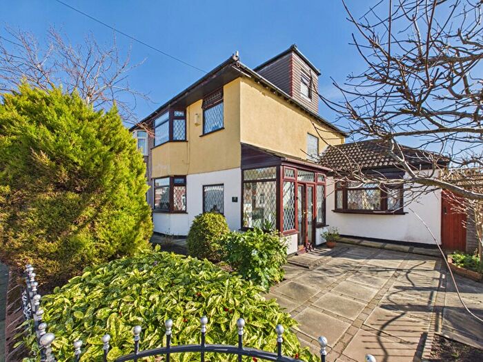 4 Bedroom Semi Detached House For Sale In Sonning Avenue, Litherland, Liverpool, Merseyside, L21