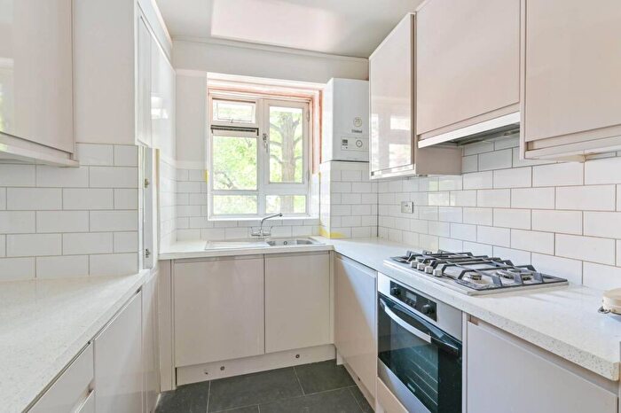 1 Bedroom Flat For Sale In Strasburg Road, Battersea, London, SW11