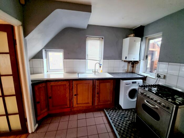 2 Bedroom Detached House To Rent In Third Ave, Luton LU3