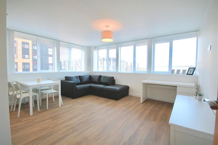 2 Bedroom Flat To Rent In Enterprise House, Isambard Brunel Road, PO1
