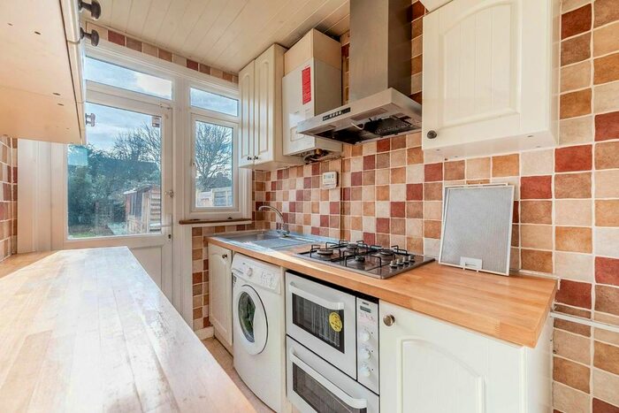 3 Bedroom Semi-Detached House To Rent In Weald Lane, Harrow, HA3