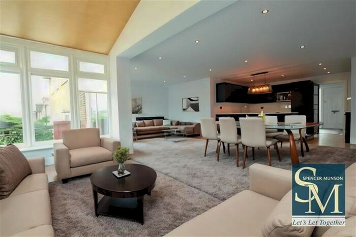 4 Bedroom Detached House To Rent In Westbury Lane, Buckhurst Hill, IG9