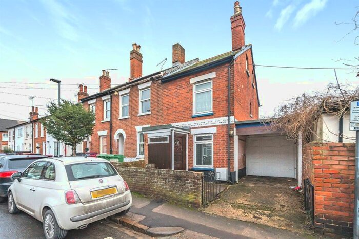 3 Bedroom Terraced House To Rent In Amity Road, Reading, RG1