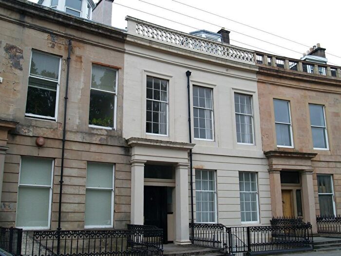 2 Bedroom Flat To Rent In Queens Crescent, G4