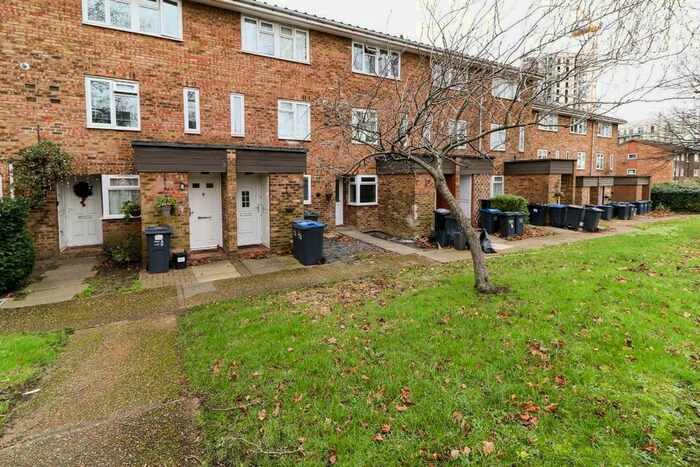 2 Bedroom Flat To Rent In Park Hill Road, Croydon CR0