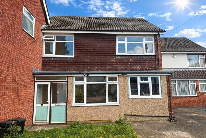 Studio To Rent In De Salis Road, Uxbridge, UB10