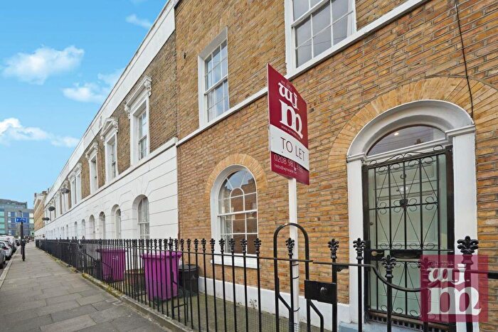 2 Bedroom Terraced House To Rent In Bromley Street, Stepney, E1