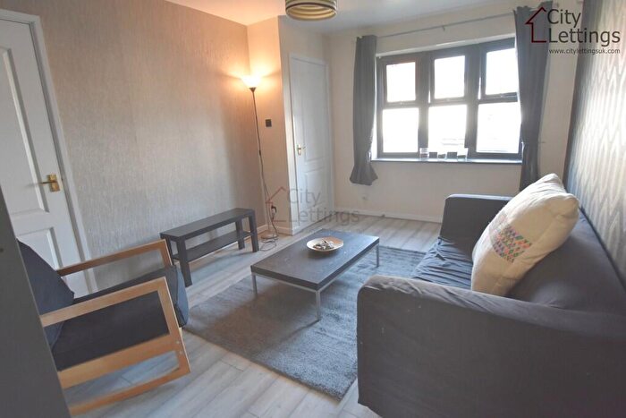 2 Bedroom End Of Terrace House To Rent In Lenton Nottingham, NG7