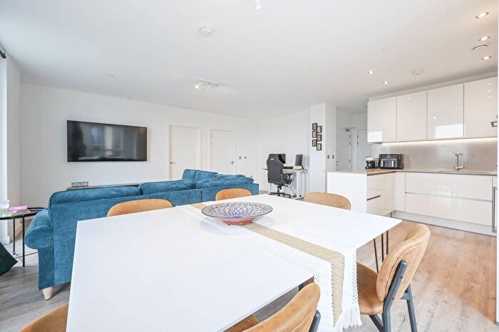 2 Bedroom Flat To Rent In Criterium House, Stratford, London, E20