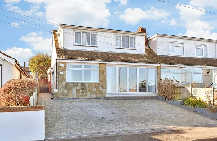4 Bedroom Chalet For Sale In The Leas, Minster-On-Sea, Sheerness, Kent, ME12