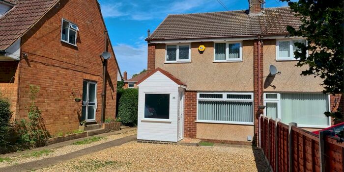 3 Bedroom Property To Rent In The Greenway, Daventry, NN11