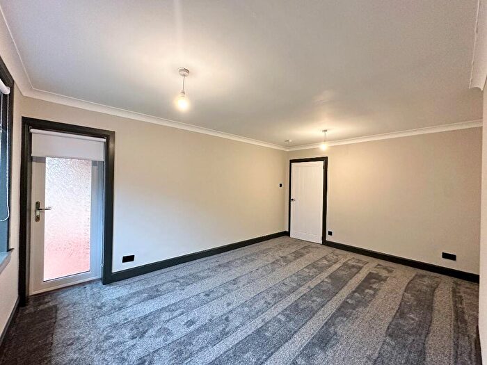 2 Bedroom Flat To Rent In Anstruther Street, Tollcross, Glasgow, G32