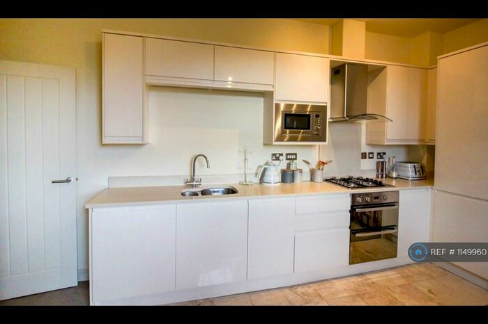 2 Bedroom Flat To Rent In Springhill Court, Bewdley, DY12