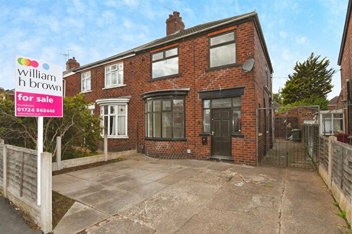 3 Bedroom Semi-Detached House For Sale In King Edward Street, Scunthorpe, DN16