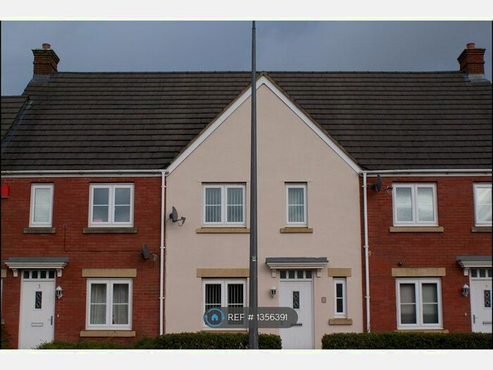 3 Bedroom Terraced House To Rent In The Hedgerows, Bristol, BS32