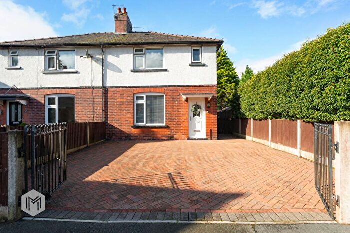 3 Bedroom Semi-Detached House For Sale In Mossland Grove, Bolton, BL3