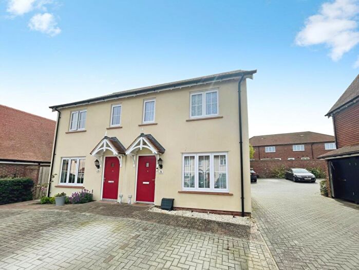 2 Bedroom Semi Detached House For Sale In Hopper Drive, Chineham, RG24