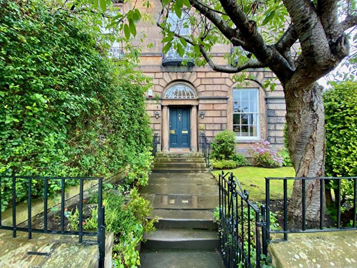 4 Bedroom Town House To Rent In , Middleby Street, Edinburgh, EH9