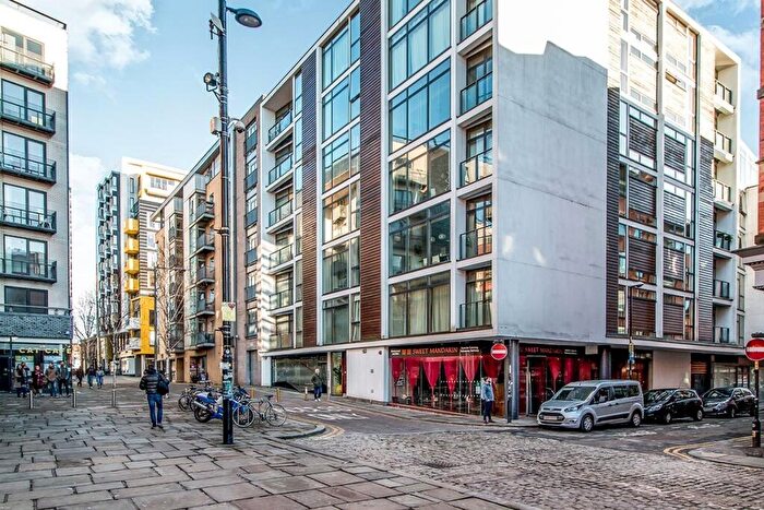 1 Bedroom Apartment To Rent In Village Way, Manchester, M4