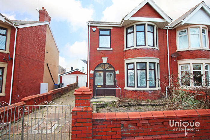 4 Bedroom Semi-Detached House For Sale In Cornwall Avenue, Blackpool, FY2